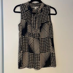 Banana republic patterned blouse. Size XS. EUC.